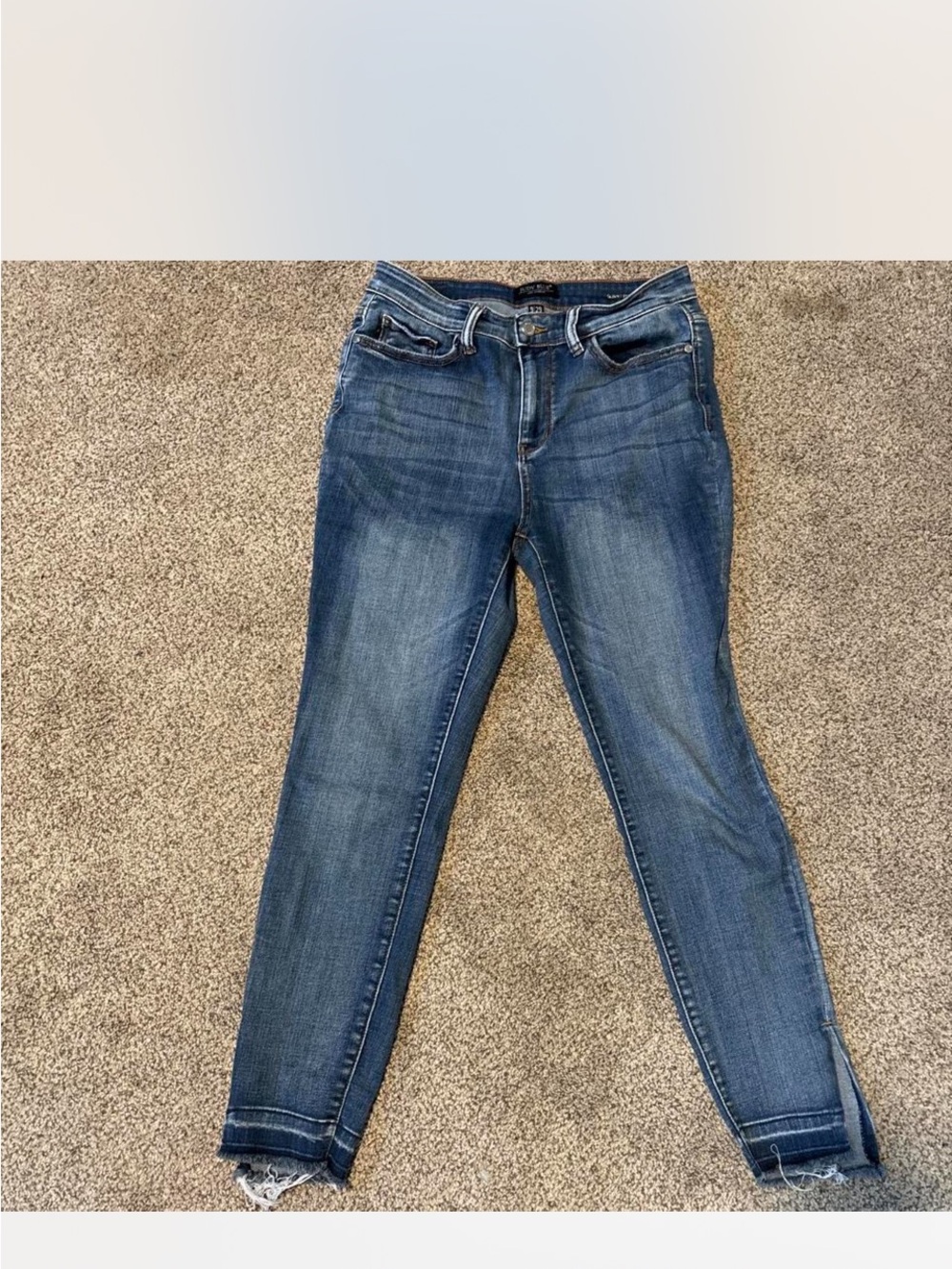 Judy Blue women’s distressed Jeans